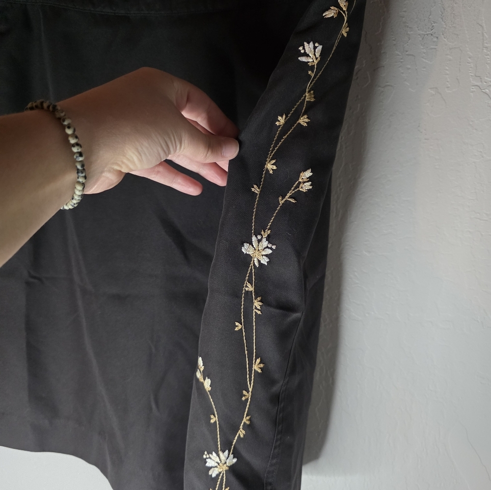 IZOD Floral Black Golf Skort with Floral Side Details Size 10 - Picture 6 of 10